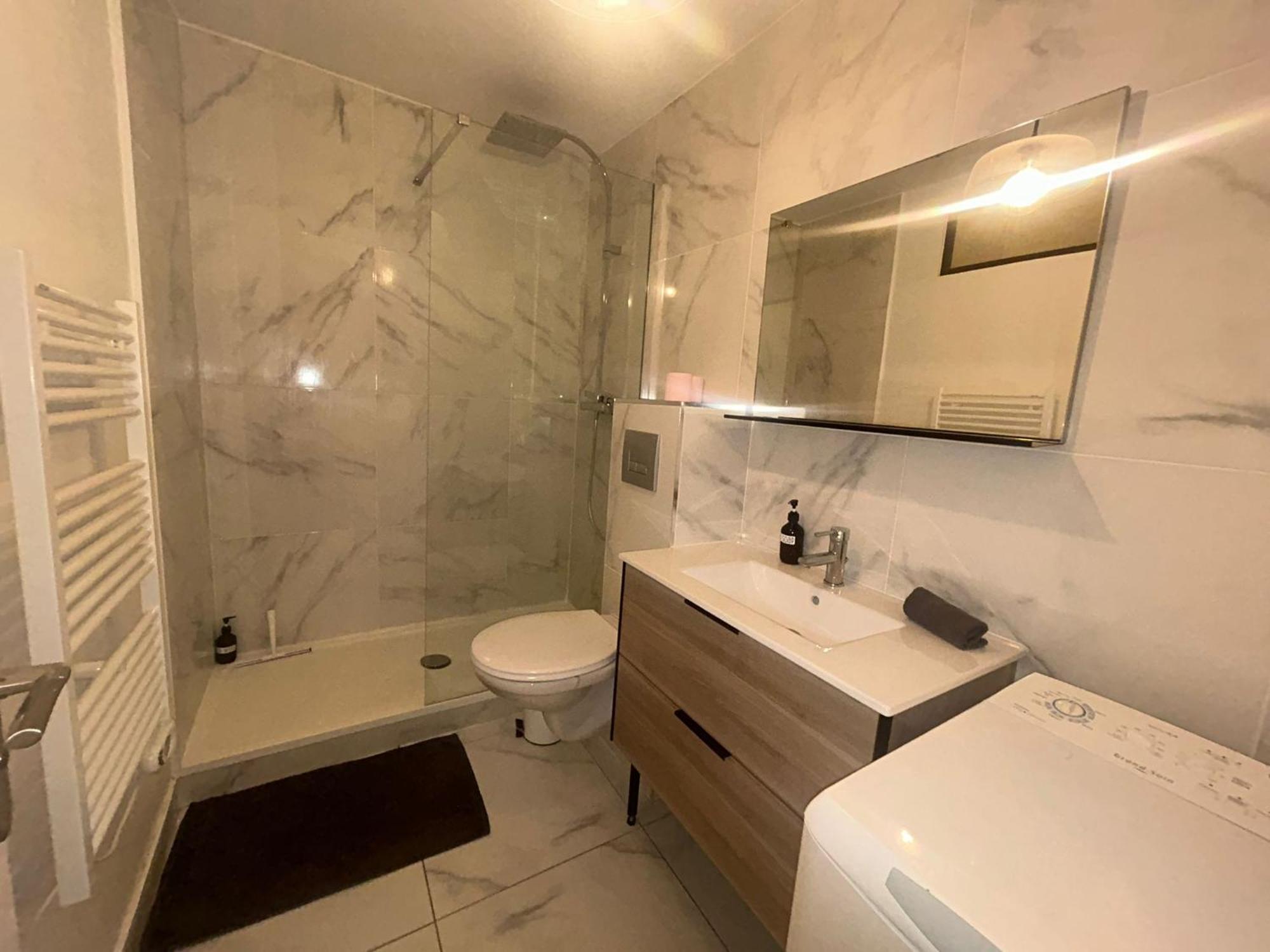 Chez Marie Et Romain- Appartement De Charme Au Coeur De La Joliette Proche Panier Centre Ville マルセイユ エクステリア 写真