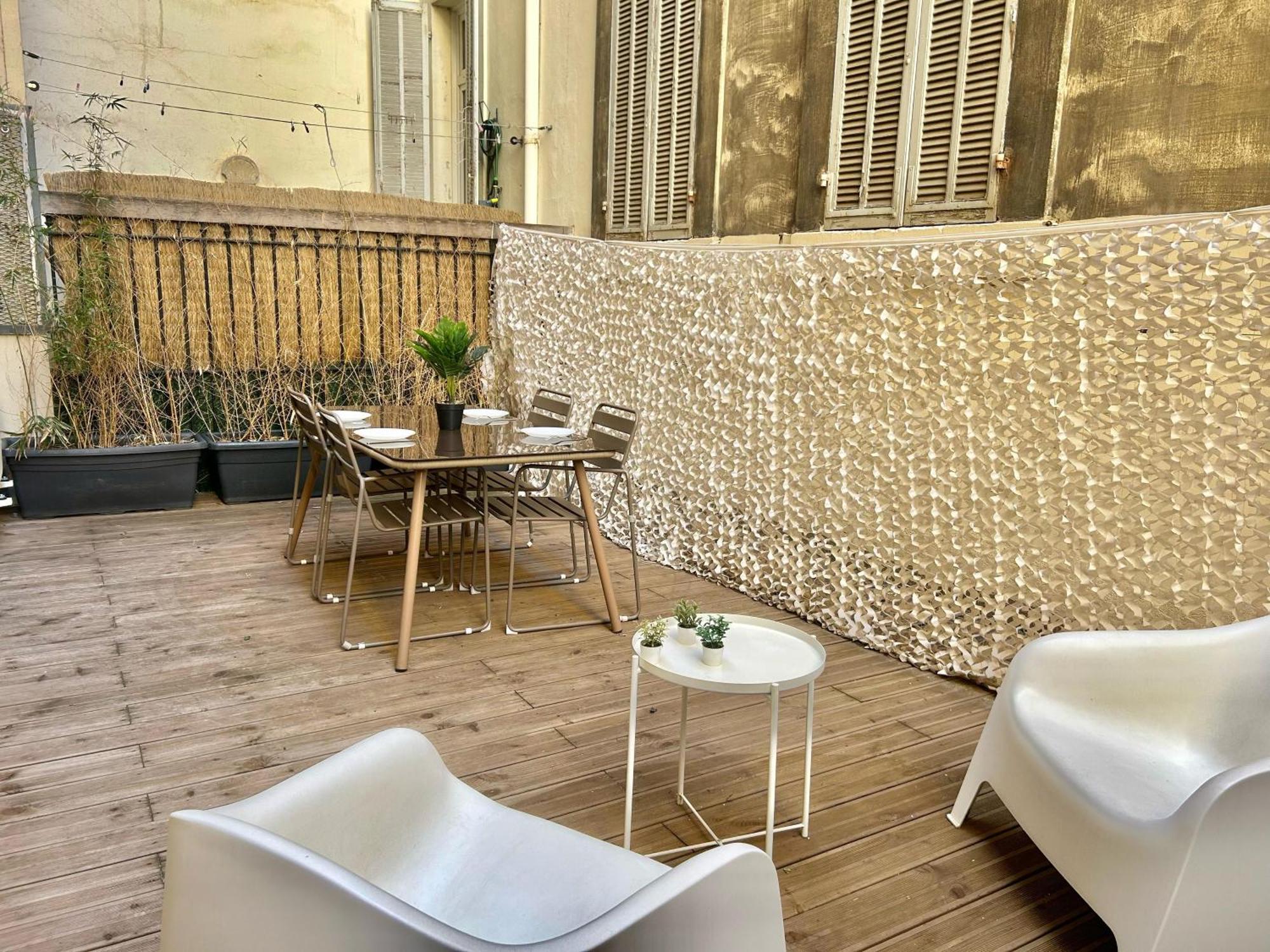 Chez Marie Et Romain- Appartement De Charme Au Coeur De La Joliette Proche Panier Centre Ville マルセイユ エクステリア 写真
